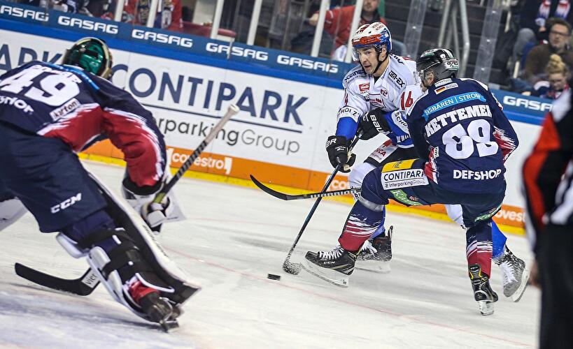 Eisbären Berlin - Schwenninger Wild Wings (1)