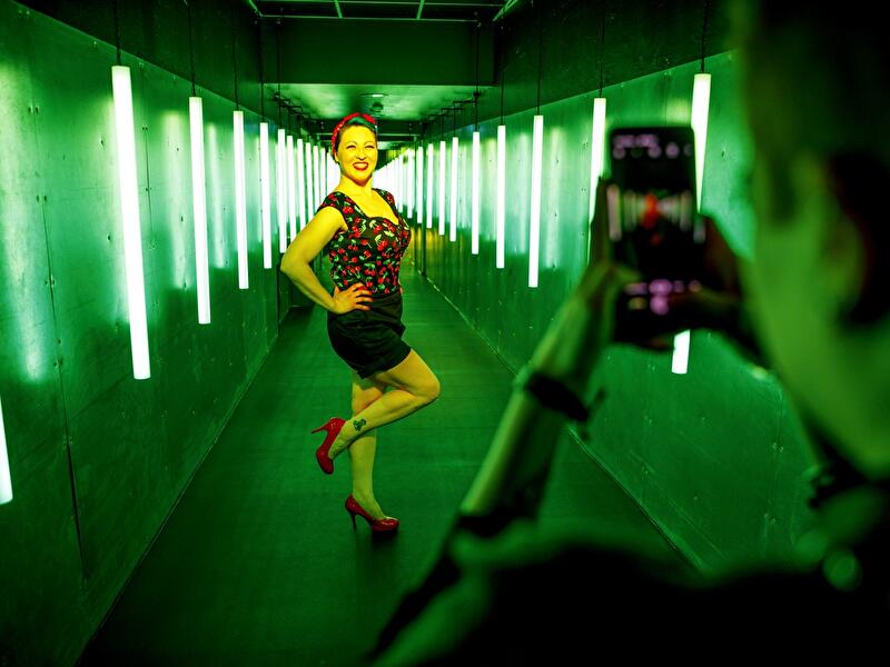 The Wow! Gallery (2)