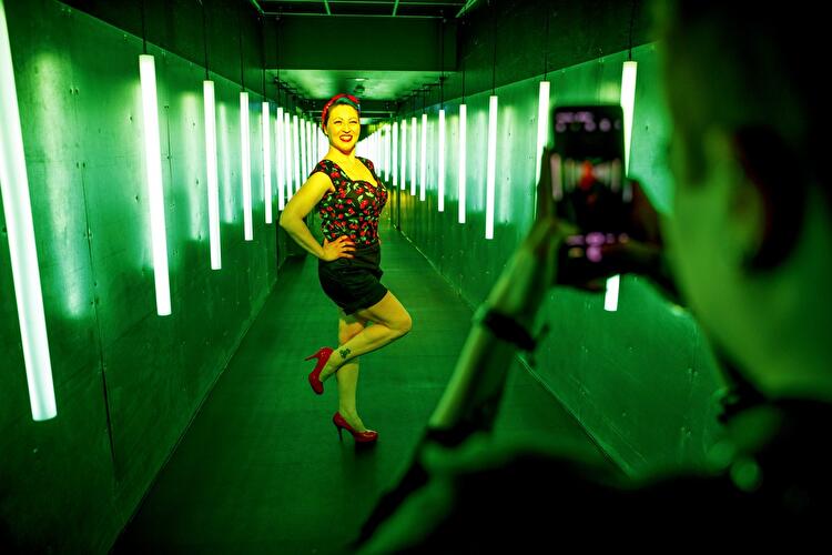 The Wow! Gallery (2)