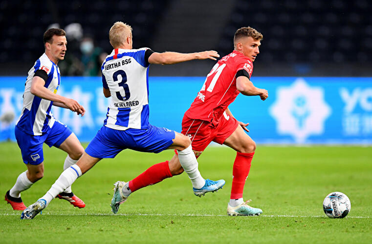 Hertha vs. Union im Olympiastadion (3)