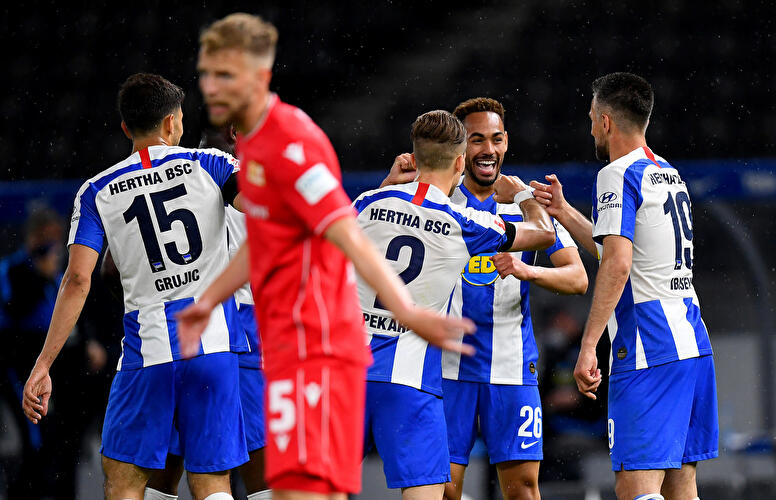 Hertha vs. Union im Olympiastadion (14)