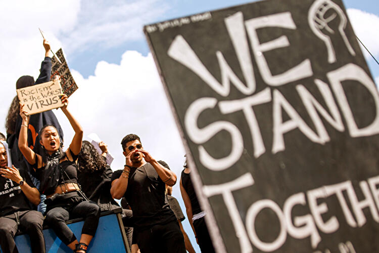 Demonstration gegen Rassismus am Alexanderplatz (10)