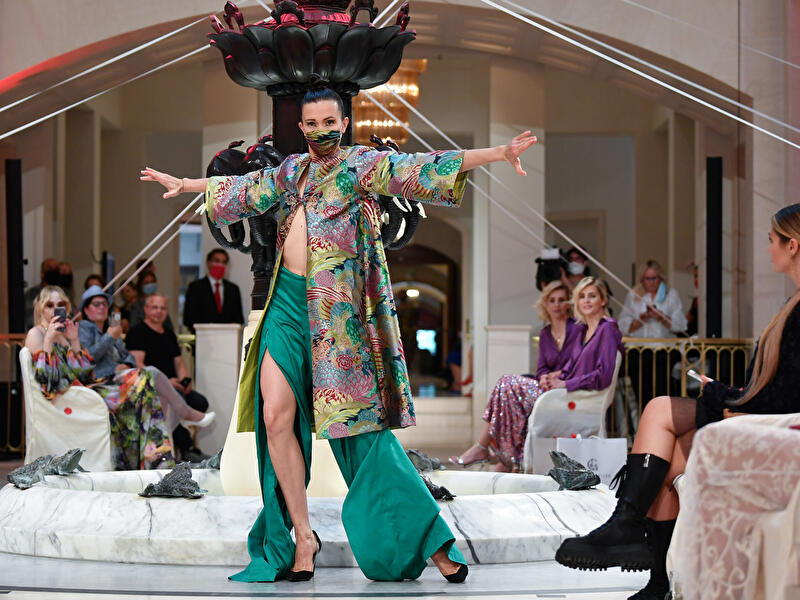 Anja Gockel Fashion Show im Adlon (5)