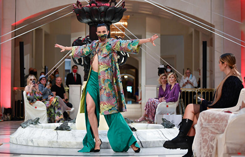 Anja Gockel Fashion Show im Adlon (5)