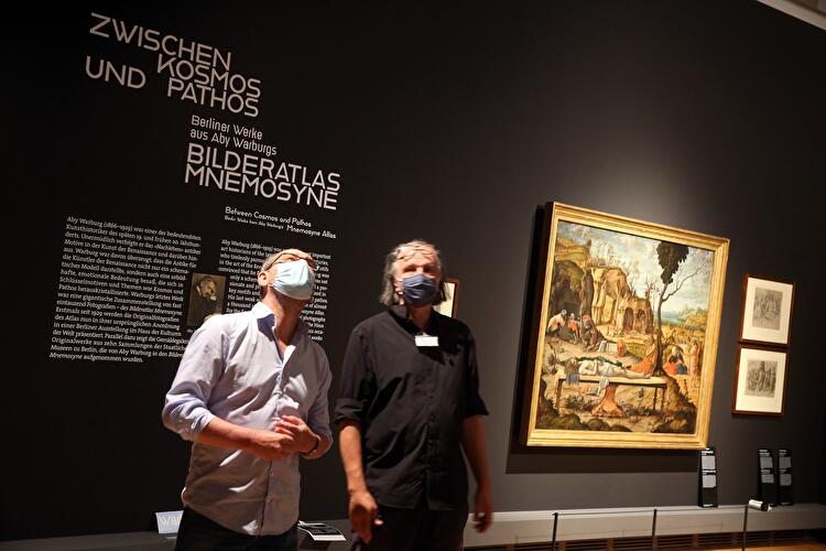Zwischen Kosmos und Pathos (1)