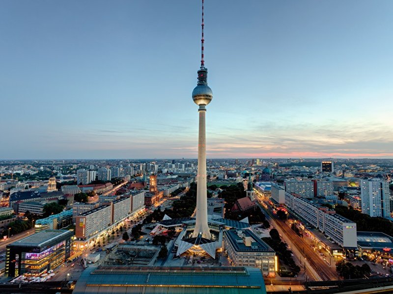Blick auf die Berliner Innenstadt mit dem Fernsehturm