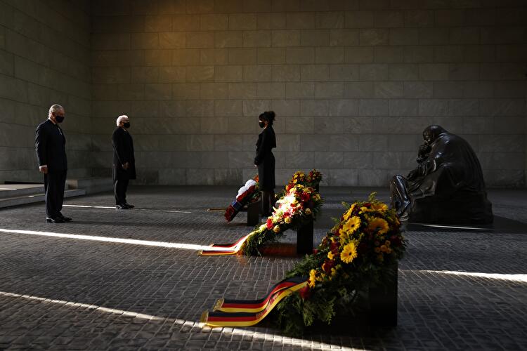 Prinz Charles und Camilla besuchen Berlin (7)