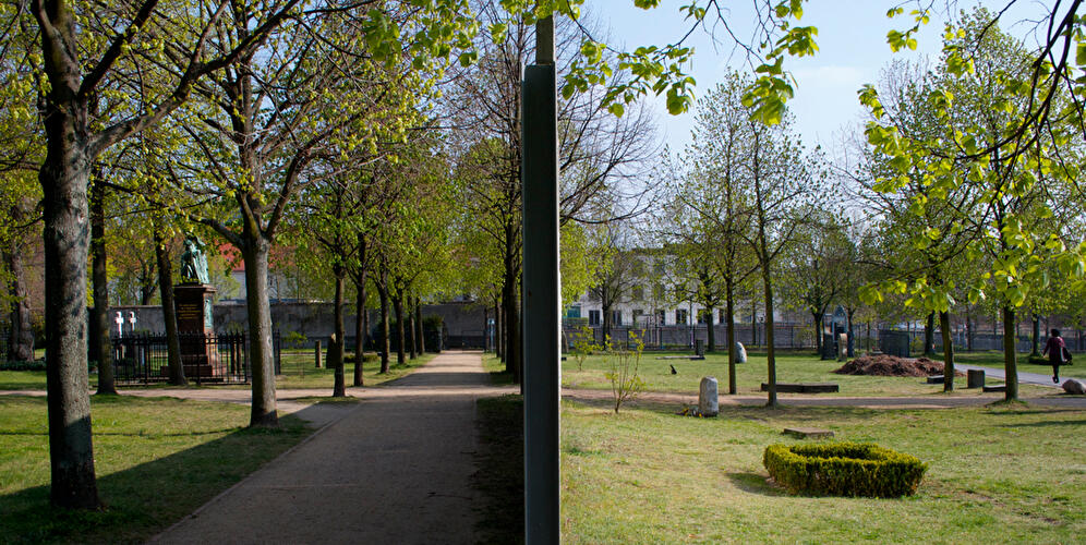 Mauer_Invalidenfriedhof_c_Martin_Gentischer.jpg