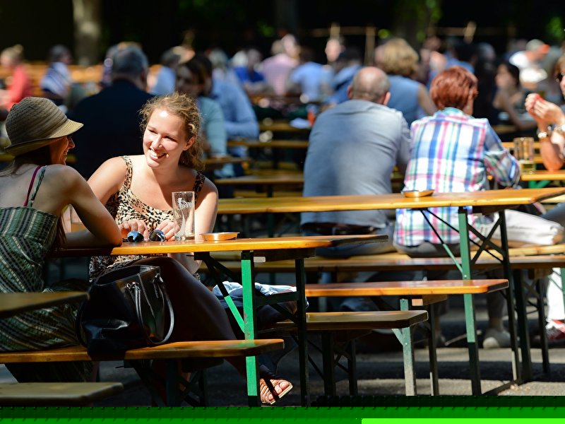 Biergarten: Café am Neuen See (2)