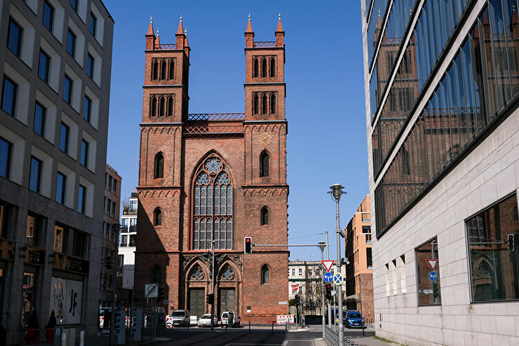 Blick auf die Friedrichswerdersche Kirche am Werderschen Markt