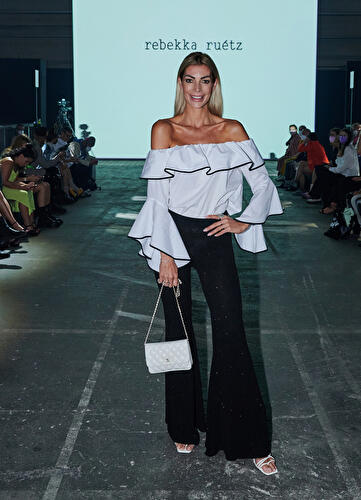 Rebekka Ruetz (9)