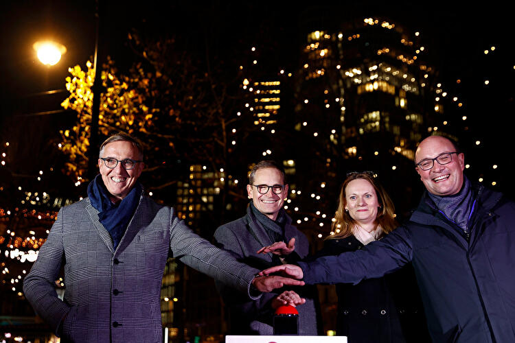 Weihnachtsbeleuchtung am Ku'damm 2021 (4)