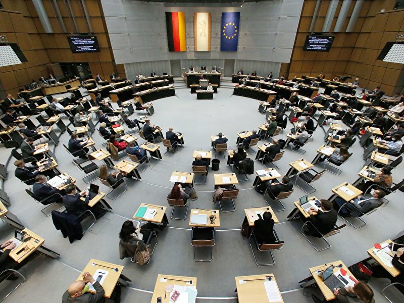 Plenarsitzung im Abgeordnetenhaus
