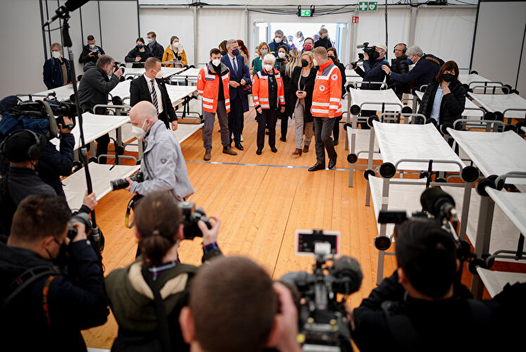 Ukraine-Ankunftszentrums TXL (2)