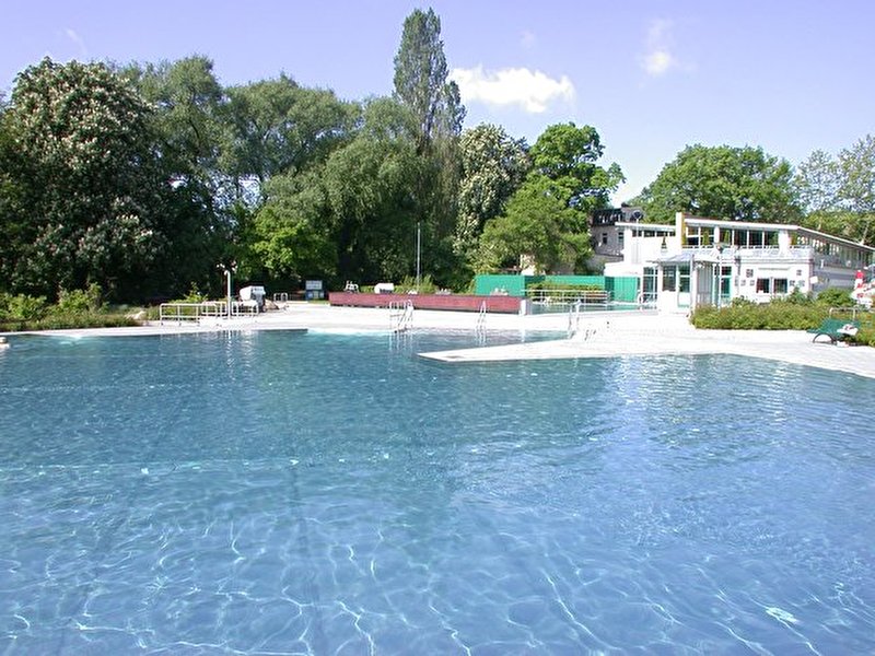 Sommerbad und Saunalandschaft Lichterfelde (Spucki) (2)