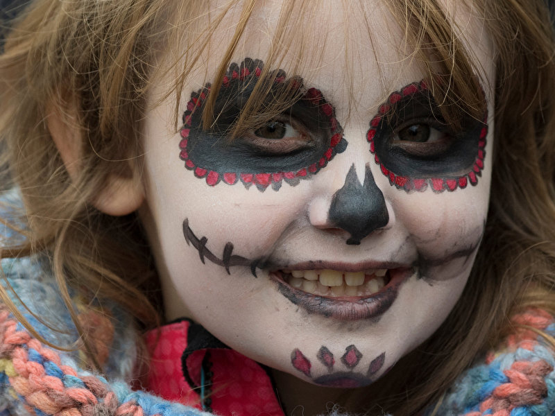 Kinder zu Halloween (1)