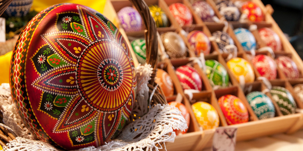 Ostereiner auf dem Ostermarkt