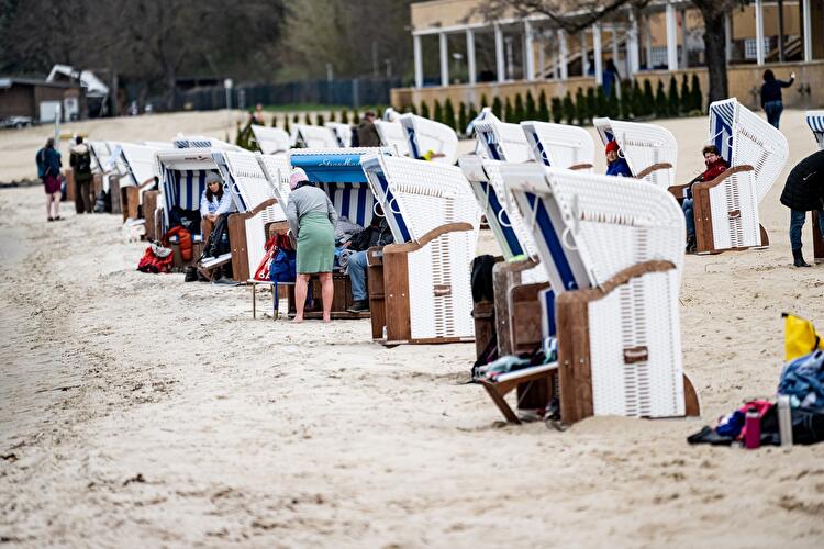 Traditionelles Anbaden am Wannsee 2023 (2)