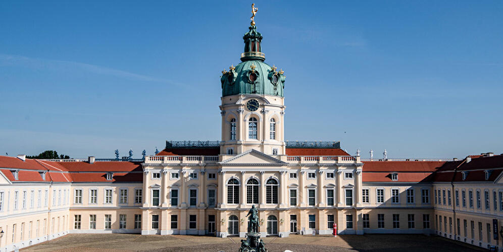 Blauer Rahmen für ein Schloß