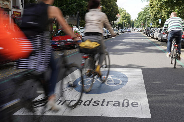 Ossietzkystraße in Berlin als Fahrradstraße eröffnet