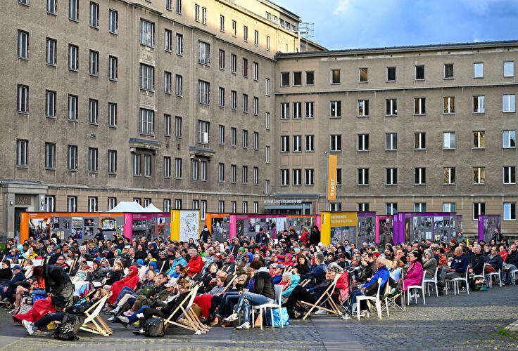 Open-Air-Kino in der ehemaligen Stasi-Zentrale (1)