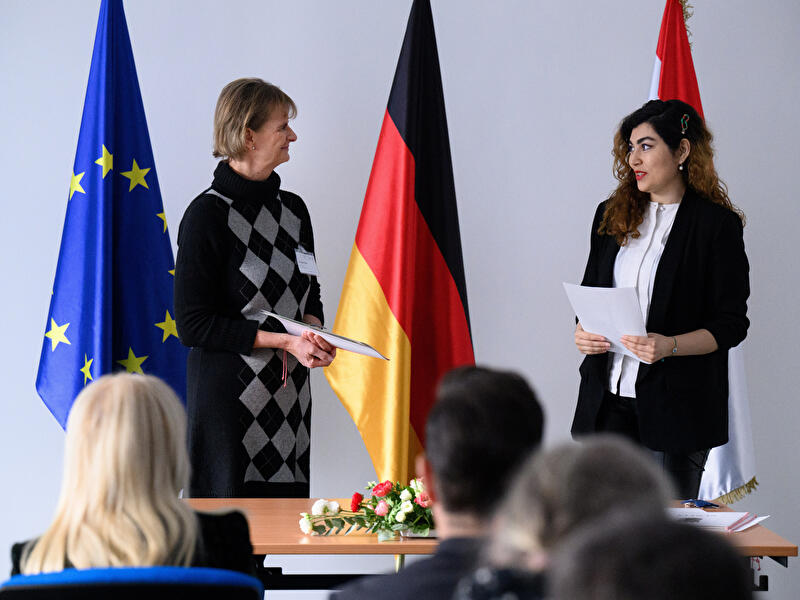 Number of naturalizations to be more than doubled – Berlin.de