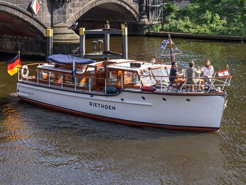 Charterschiff Riethoen (1)