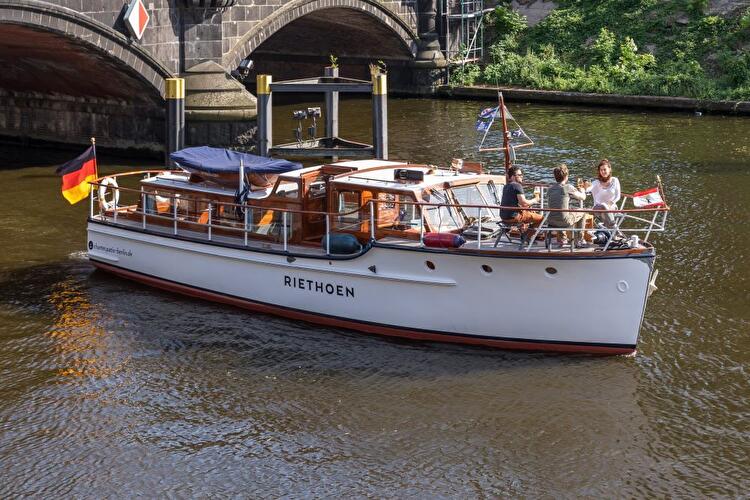 Charterschiff Riethoen (1)