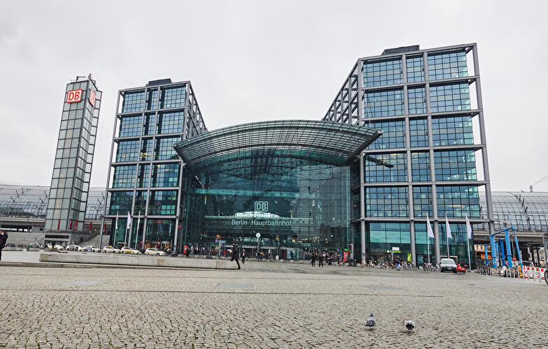 Berlin Hauptbahnhof Berlin de