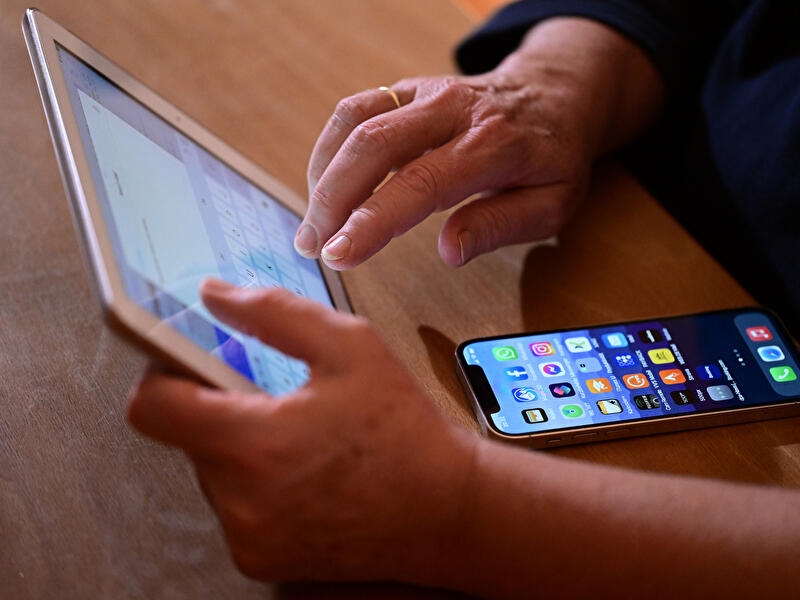 Online arbeiten am Tablet