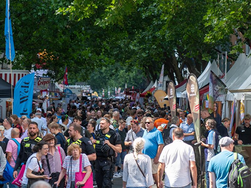 Lesbisch-Schwules Stadtfest 2025