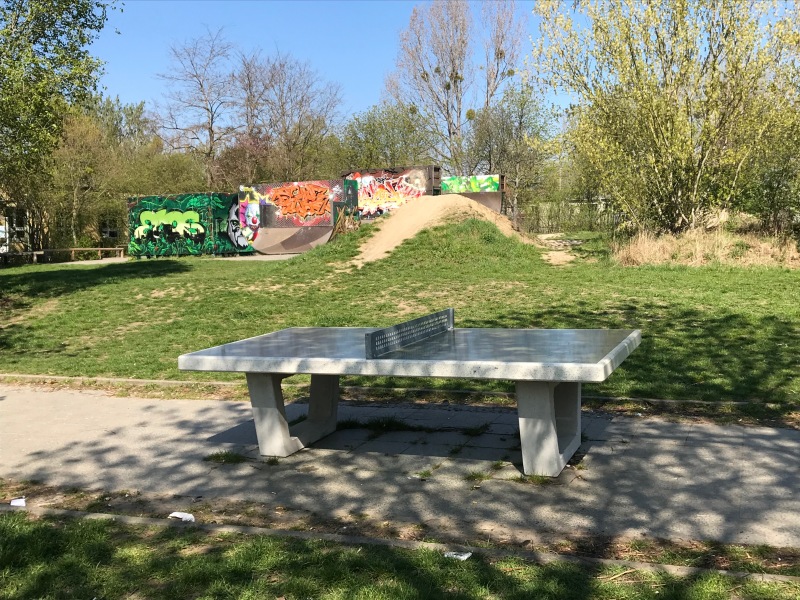 Tischtennisplatte im Liberty-Park