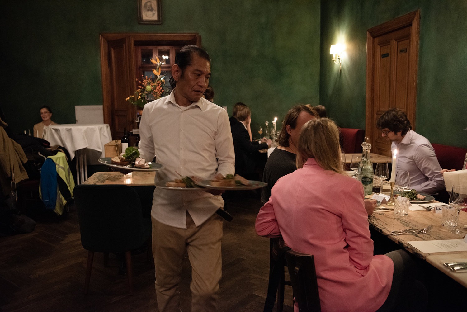 Gäste im Restaurant beim Deep Tech Dinner