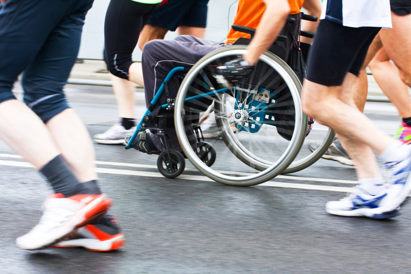 Behinderte Sportler im Rollstuhl sport