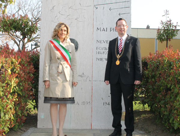 Bürgermeisterin Incerti mit Bezirksbürgermeister Igel - Albinea 2012