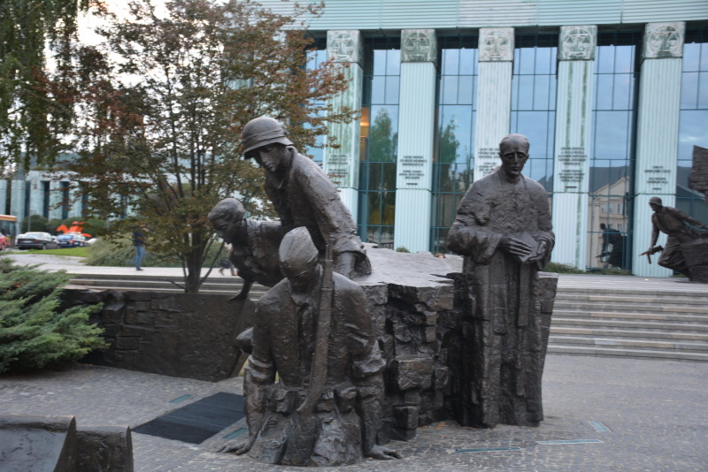Denkmal des Aufstandes der polnischen Heimatarmee2