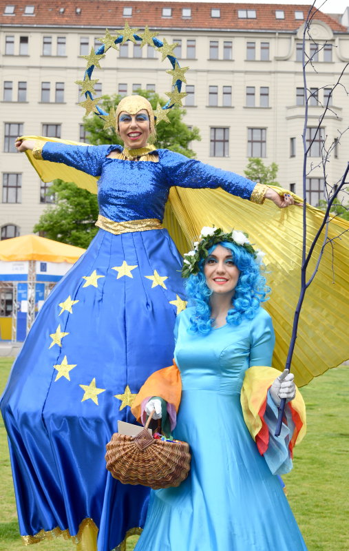 Europa und ihre kleine Schwester Europinia