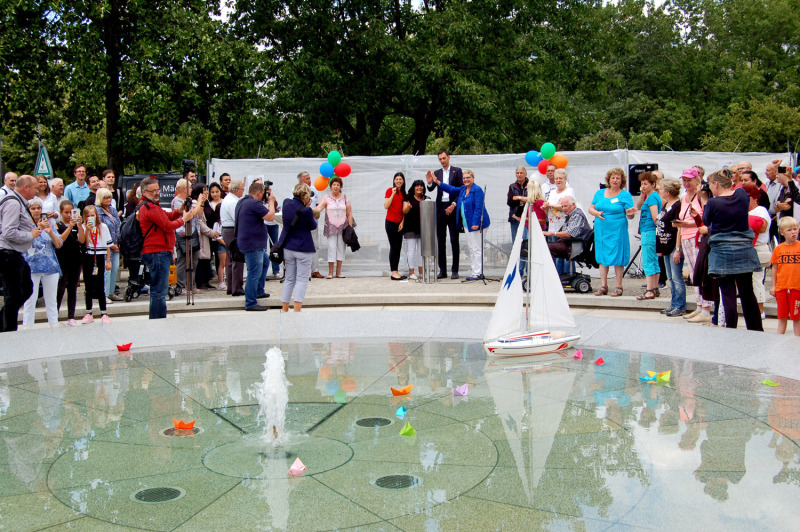 Bei der Einweihung des frisch sanierten Lipschitzbrunnens am 11.7.2019