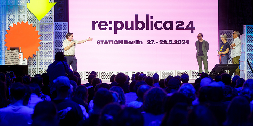 Abschlussveranstaltung der re:publica 23 mit Markus Beckedahl, Johnny Haeusler, Tanja Haeusler, Andreas Gebhard