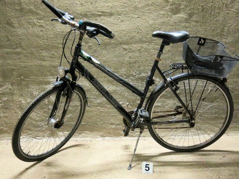 Schwarzes Damenfahrrad
