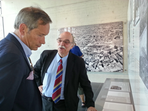 Finanzsenator Dr. Ulrich Nußbaum besucht die Stiftung "Topographie des Terror"