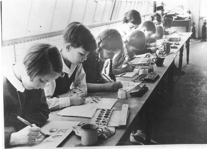 George Dreyfus (Zweiter von links) in der Theodor-Herzl-Schule Berlin, 1938