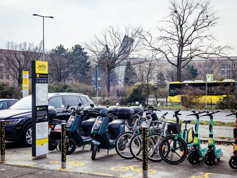 Die neue Jelbi-Station am Platz der Luftbrücke (Bild: BVG, Elke Stamm)
