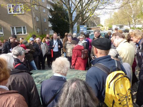 Infotafel 10 am Heilmannring, 14.4.2012, Foto: KHMM