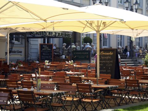Straßencafé