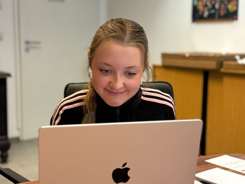 Paulina unterstützte am Girlsday unteranderem die Pressearbeit