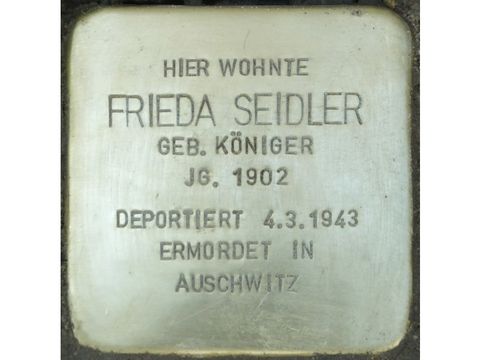 Stolperstein Frieda Seidler (Bild: Stolpersteine-Initiative CW, Hupka)