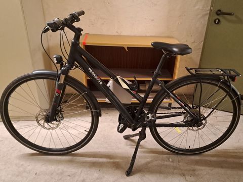 Schwarzes Damenfahrrad