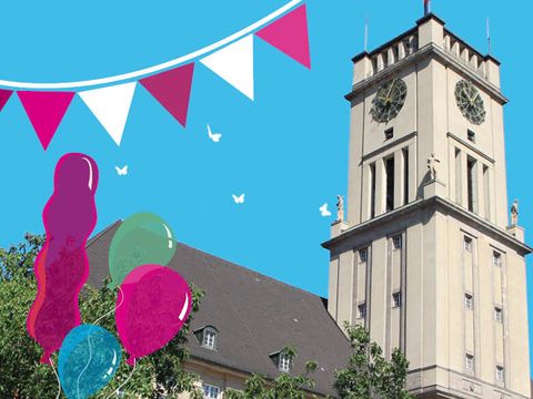 Rathaus mit Grafikelementen
