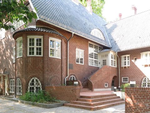 Eh. Pfarrhaus der Ev. Kirchengemeinde Dahlem von Heinrich Straumer 1909-10 (Bild: Ewerien und Obermann)